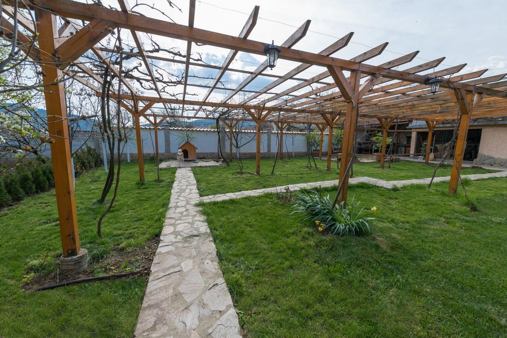 Marinovata Kashta Guest House Veliki Preslav Exterior foto